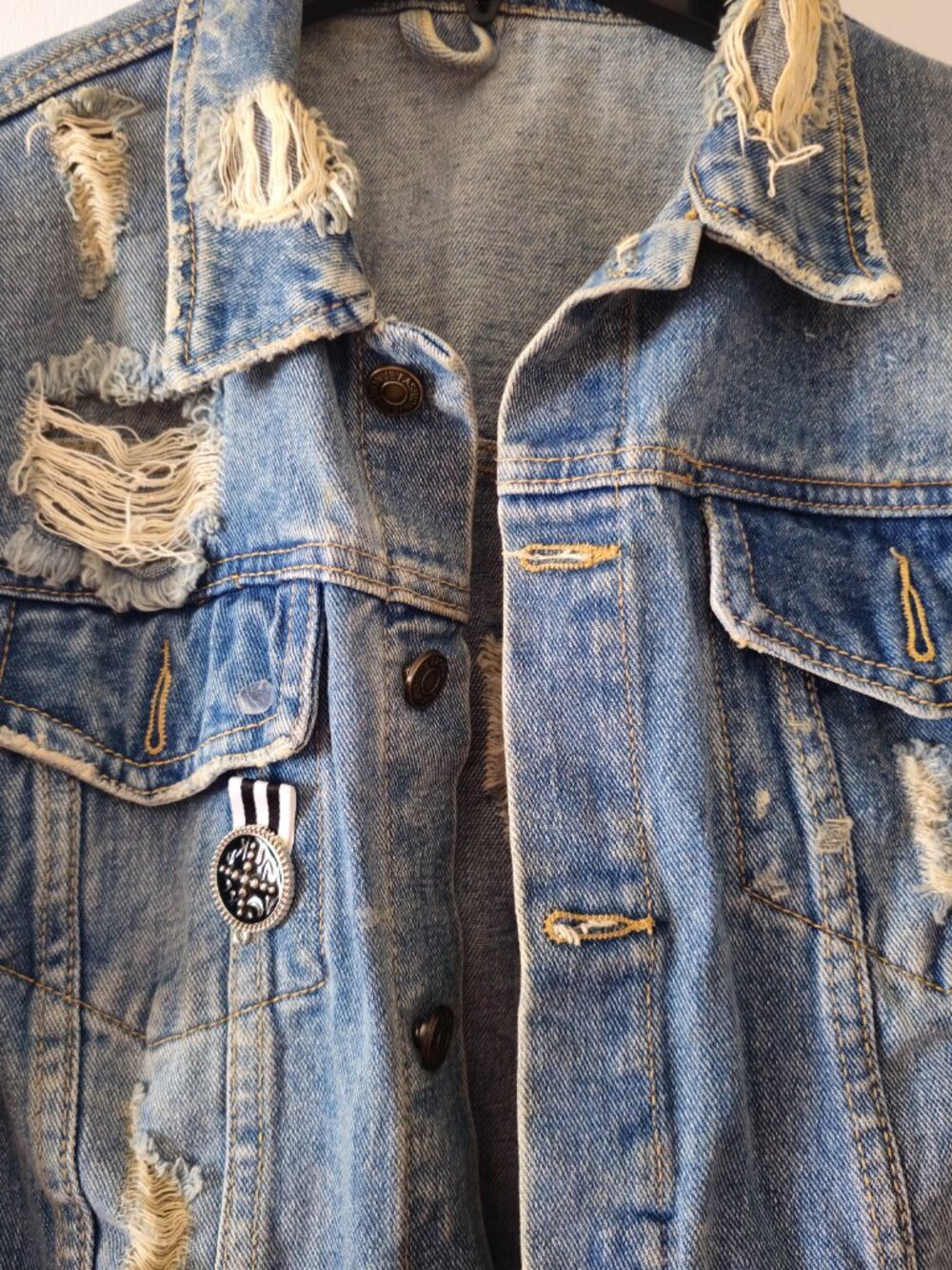 Denim jacket - Picture 3 of 3